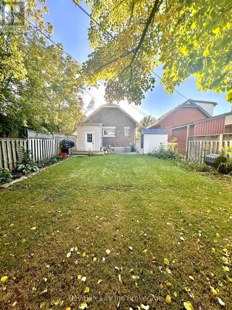 162 Brisbin Street Property Photo 25