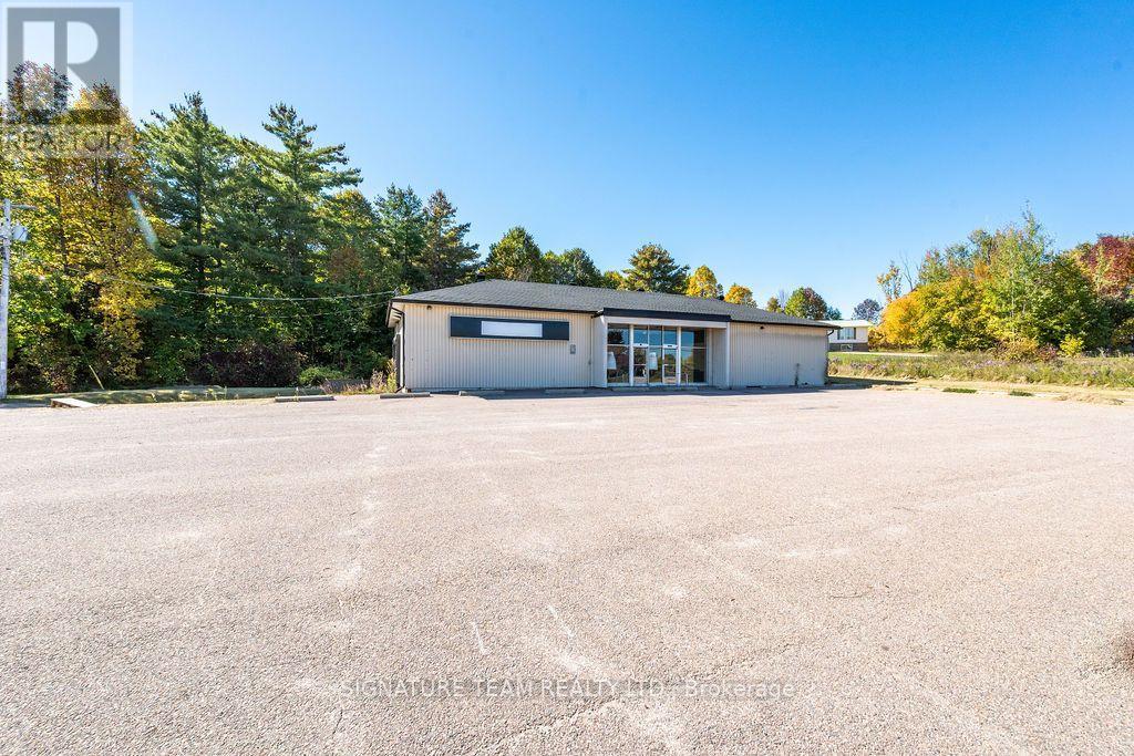 8647 60 Highway Property Photo 3