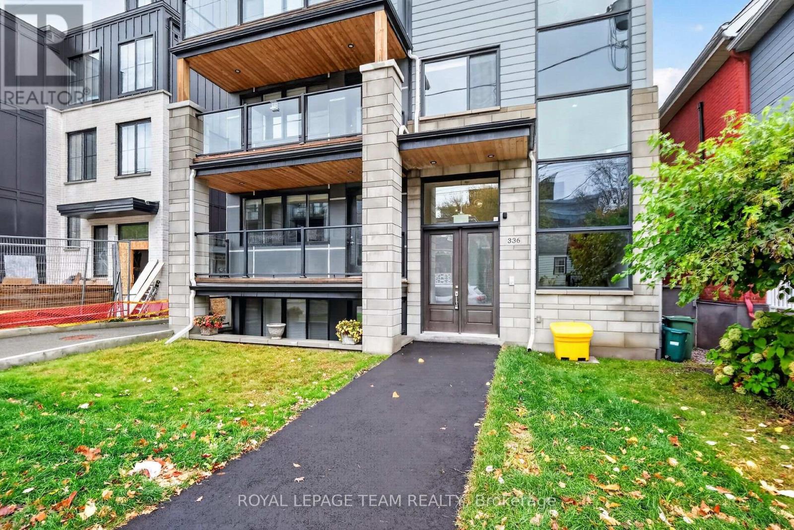 3 - 336 Tweedsmuir Avenue Property Photo 2
