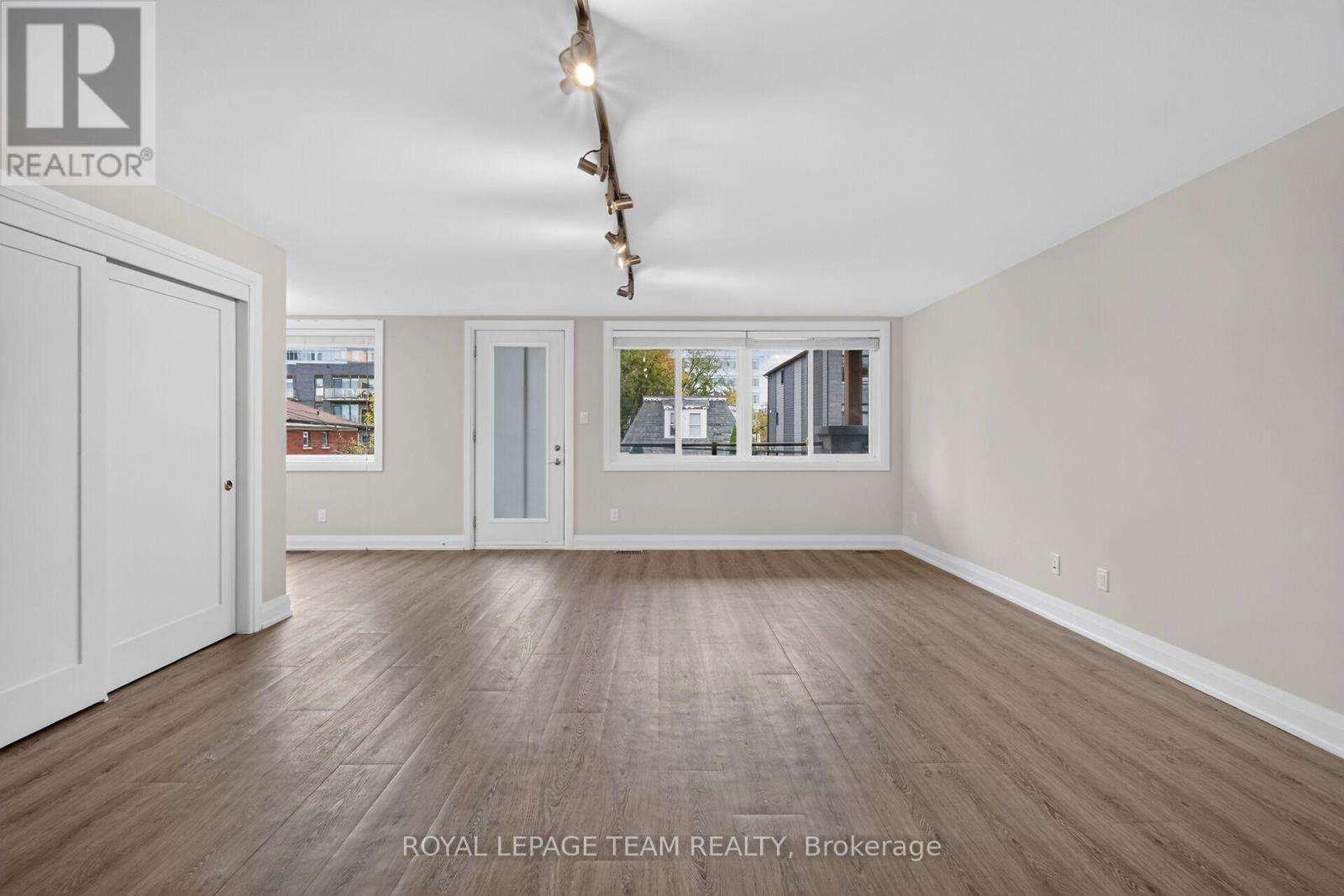 3 - 336 Tweedsmuir Avenue Property Photo 11