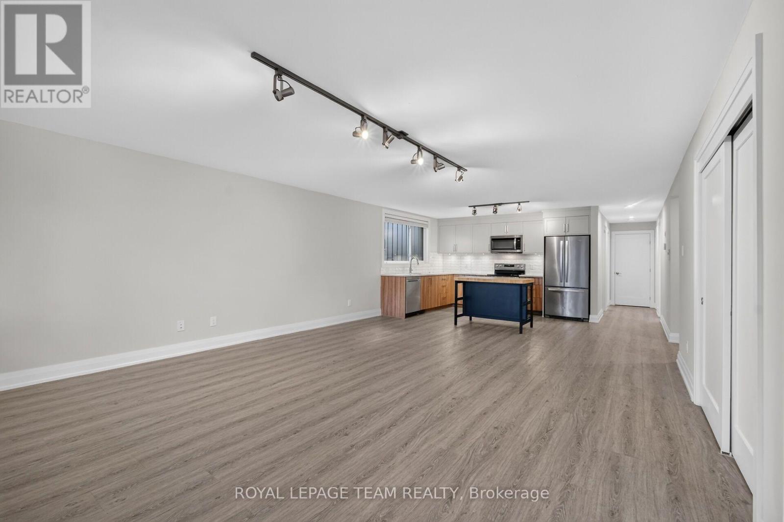 3 - 336 Tweedsmuir Avenue Property Photo 14