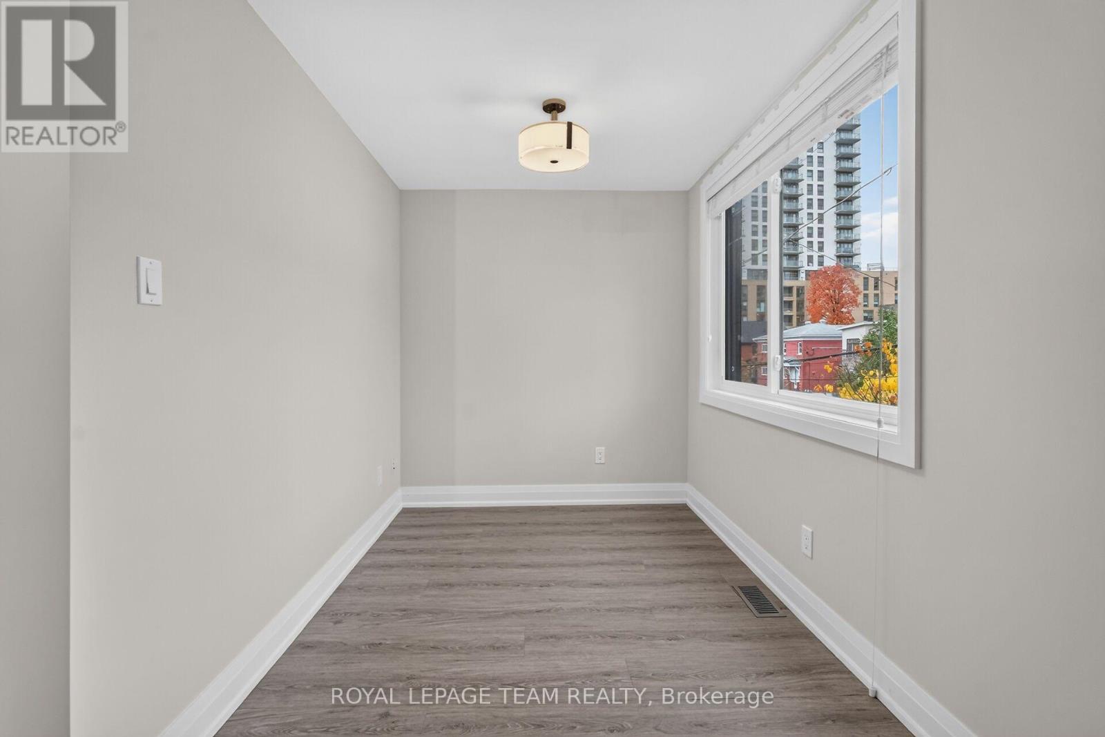 3 - 336 Tweedsmuir Avenue Property Photo 17