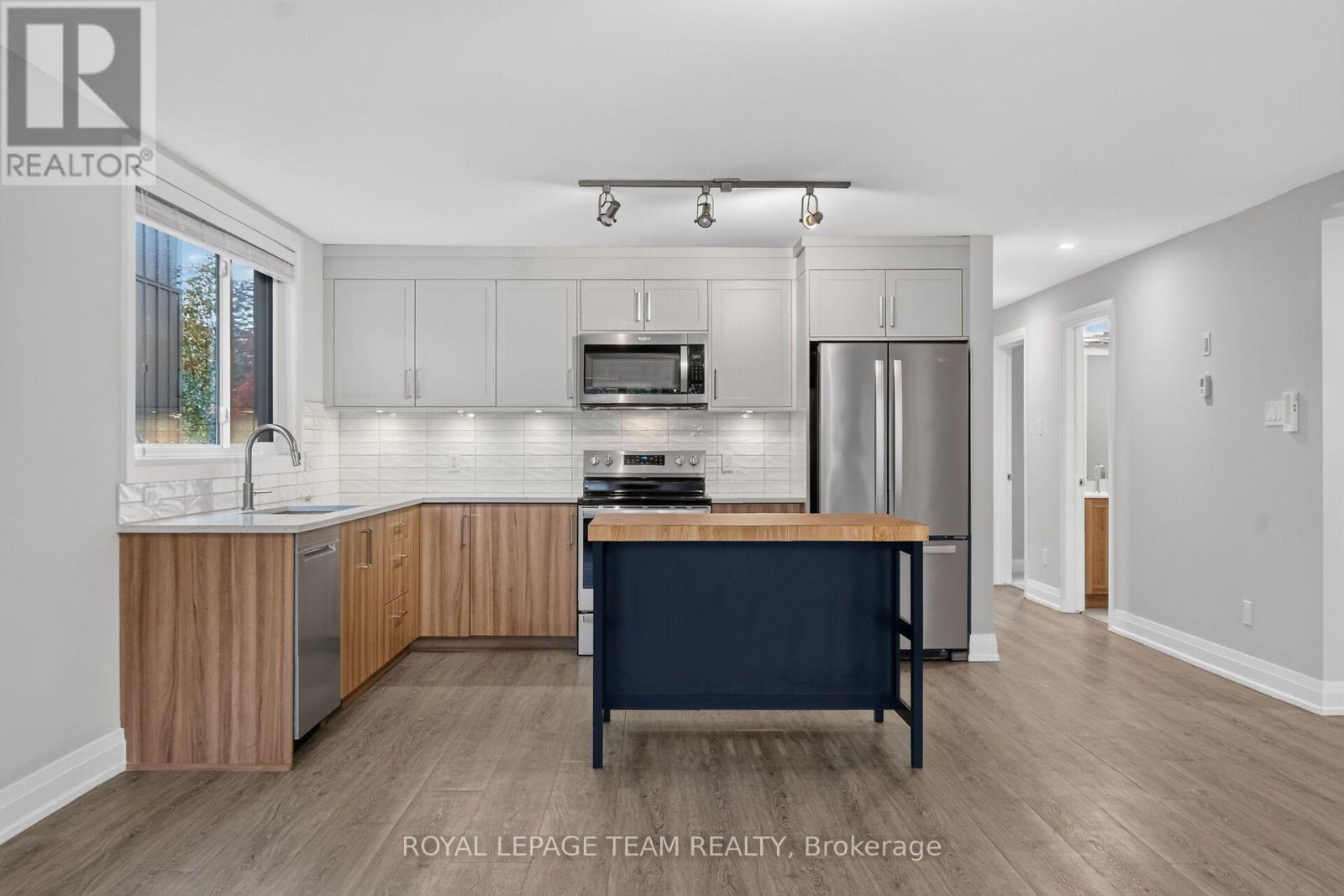 3 - 336 Tweedsmuir Avenue Property Photo 21