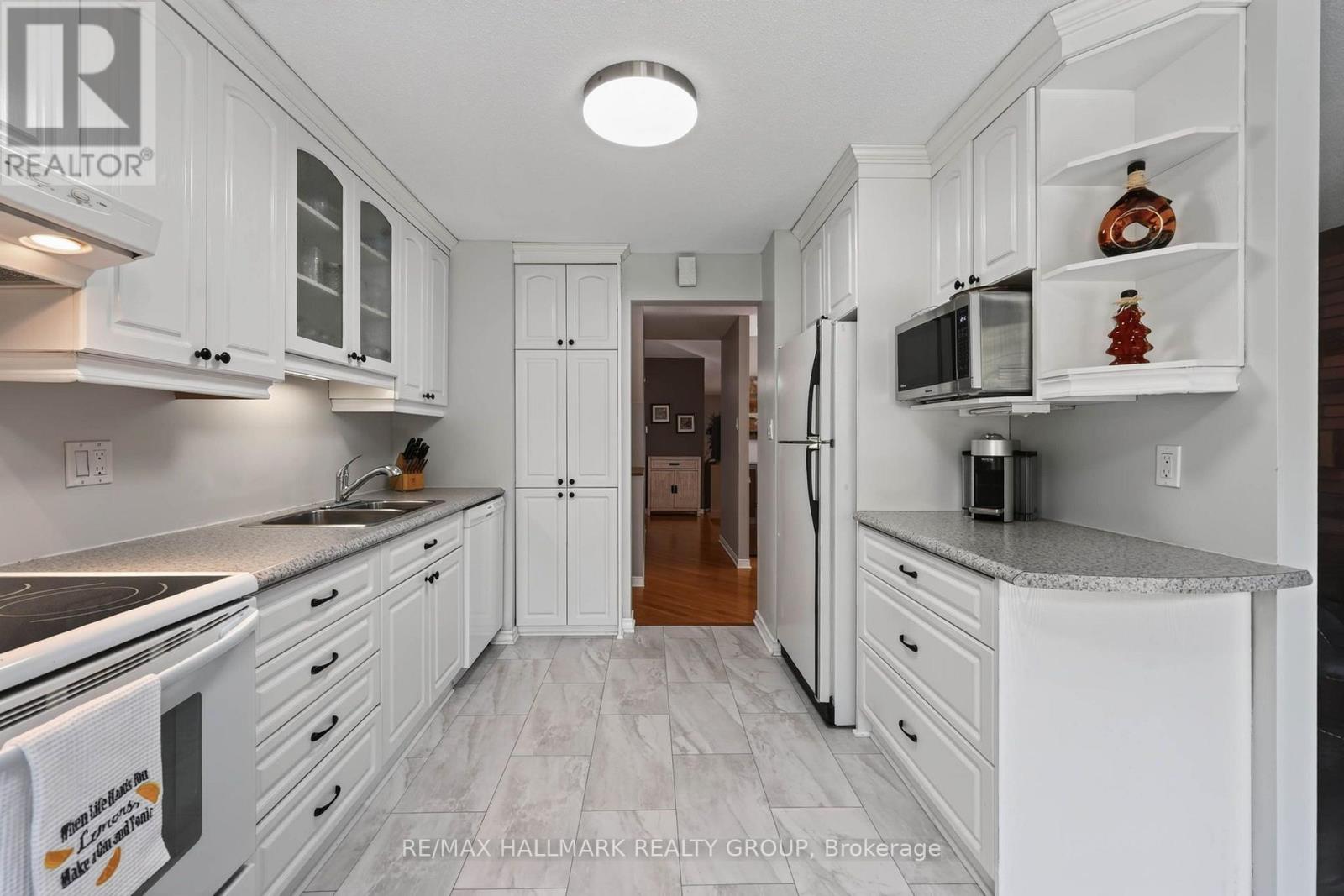 1055 Avignon Court Property Photo 13