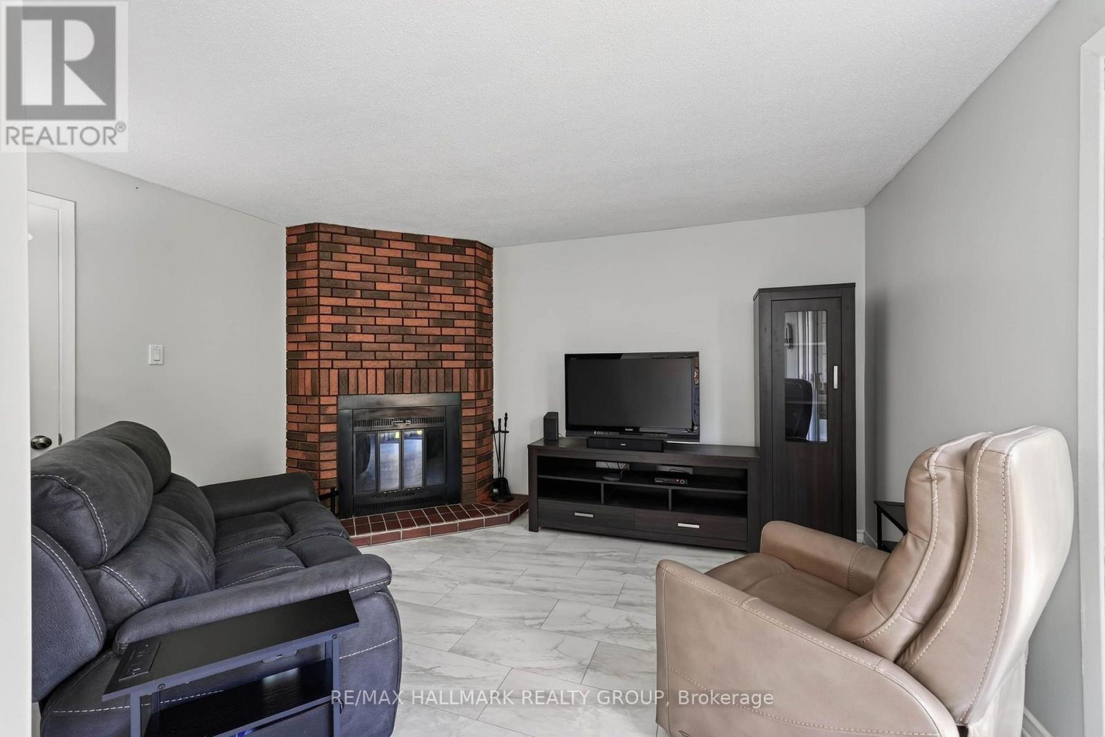 1055 Avignon Court Property Photo 16