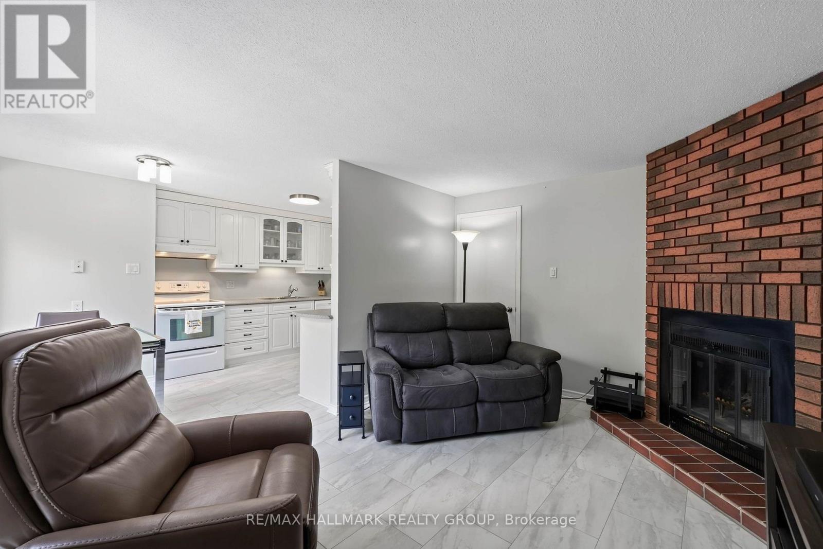 1055 Avignon Court Property Photo 17