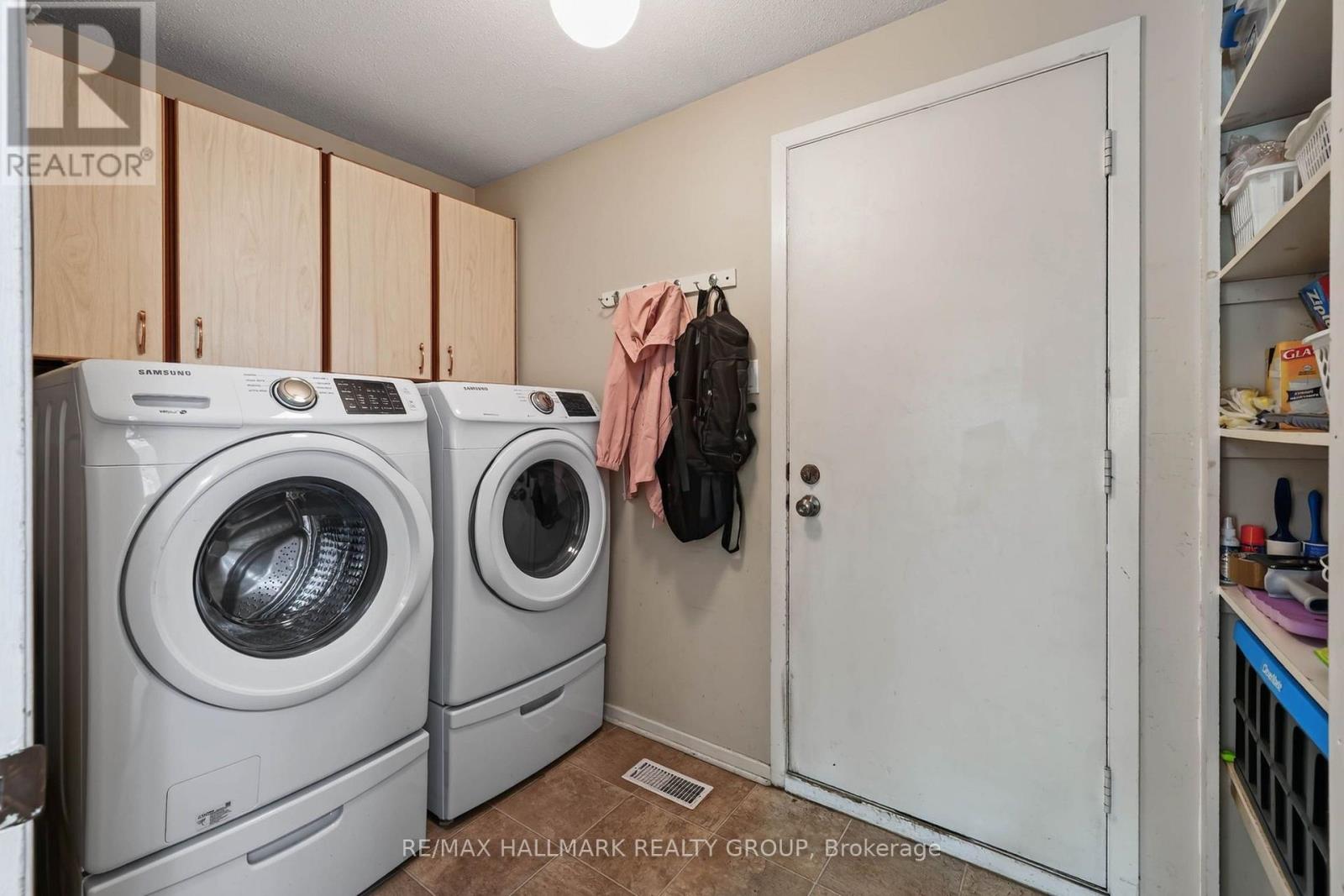 1055 Avignon Court Property Photo 21
