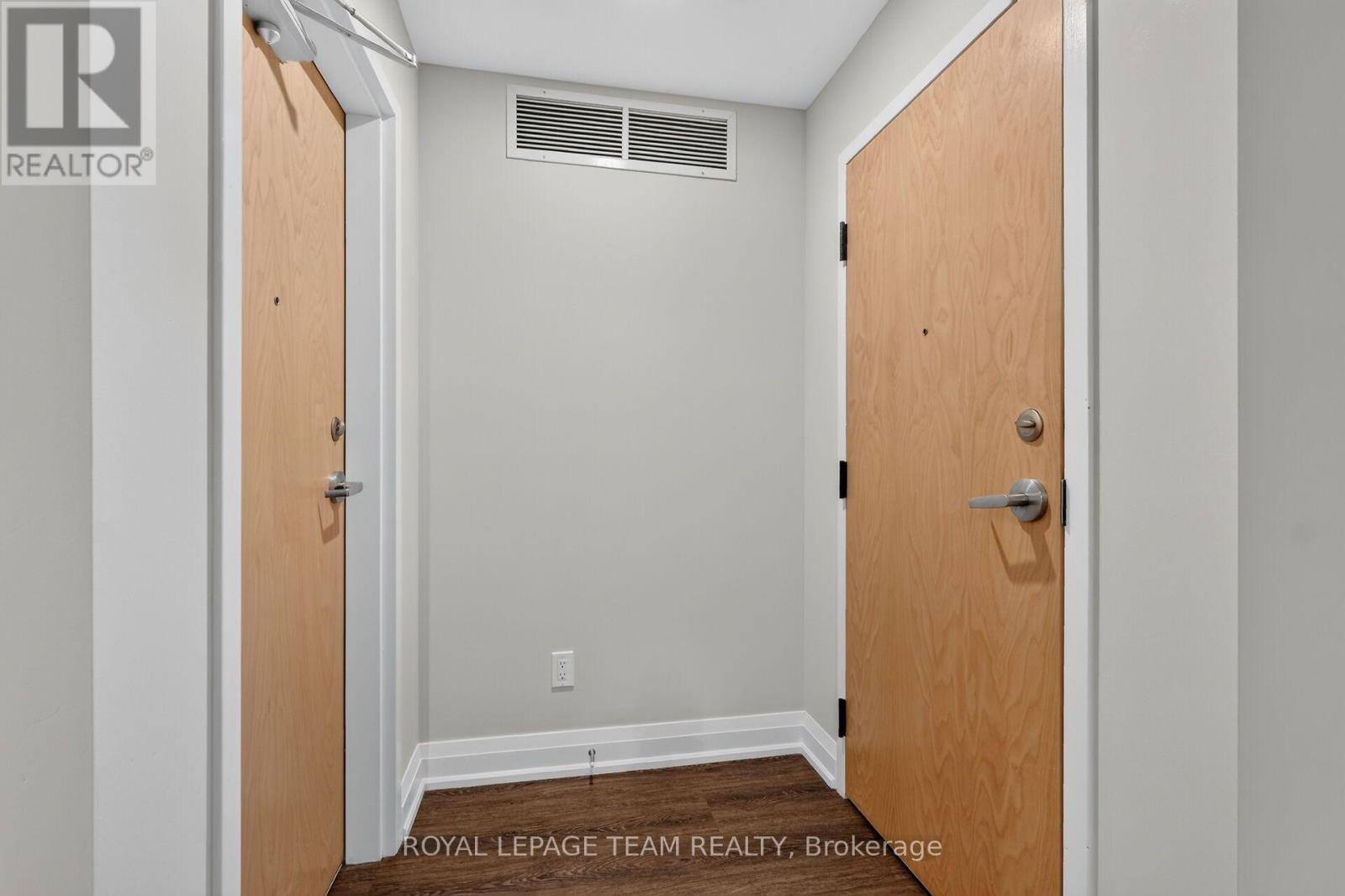 2 - 336 Tweedsmuir Avenue Property Photo 8