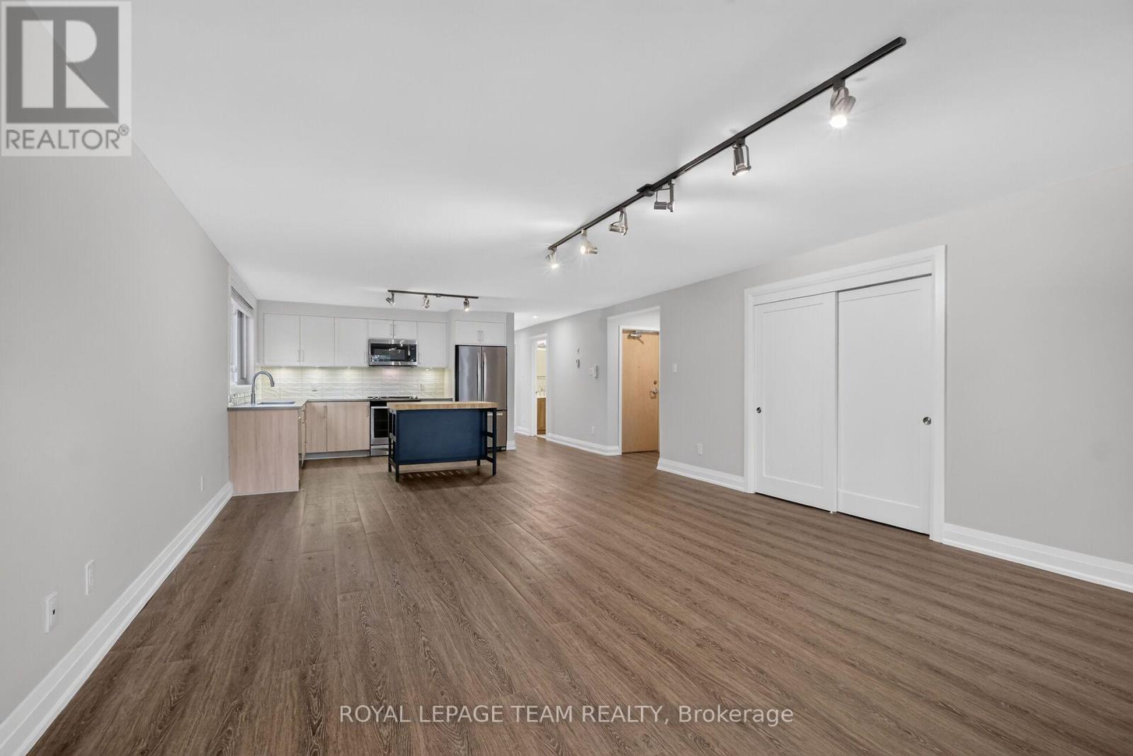 2 - 336 Tweedsmuir Avenue Property Photo 13