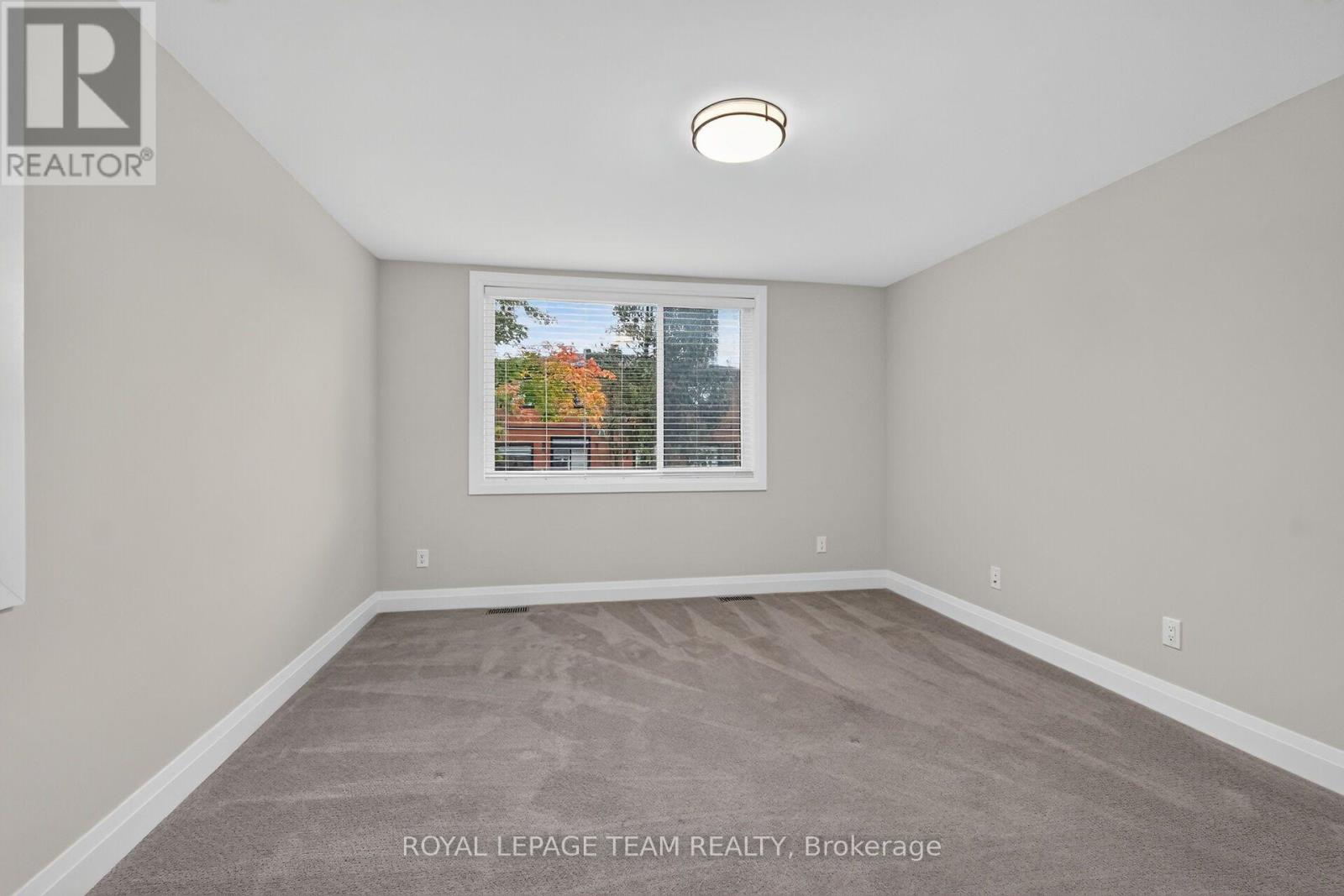 2 - 336 Tweedsmuir Avenue Property Photo 27