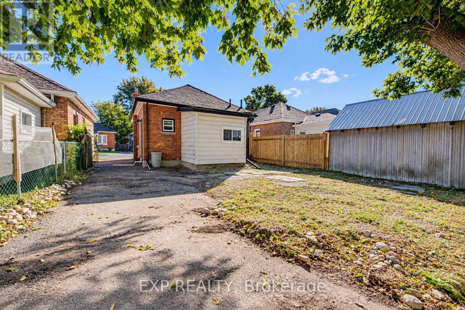46 Maitland Street Property Photo 17