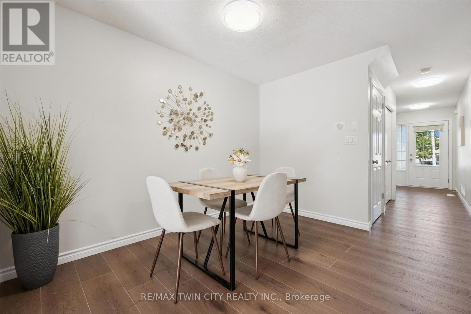 24 - 555 Chablis Drive Property Photo 11