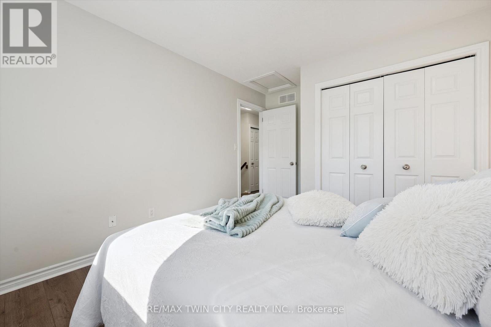 24 - 555 Chablis Drive Property Photo 15