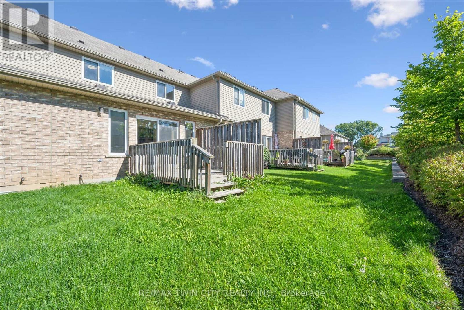 24 - 555 Chablis Drive Property Photo 25