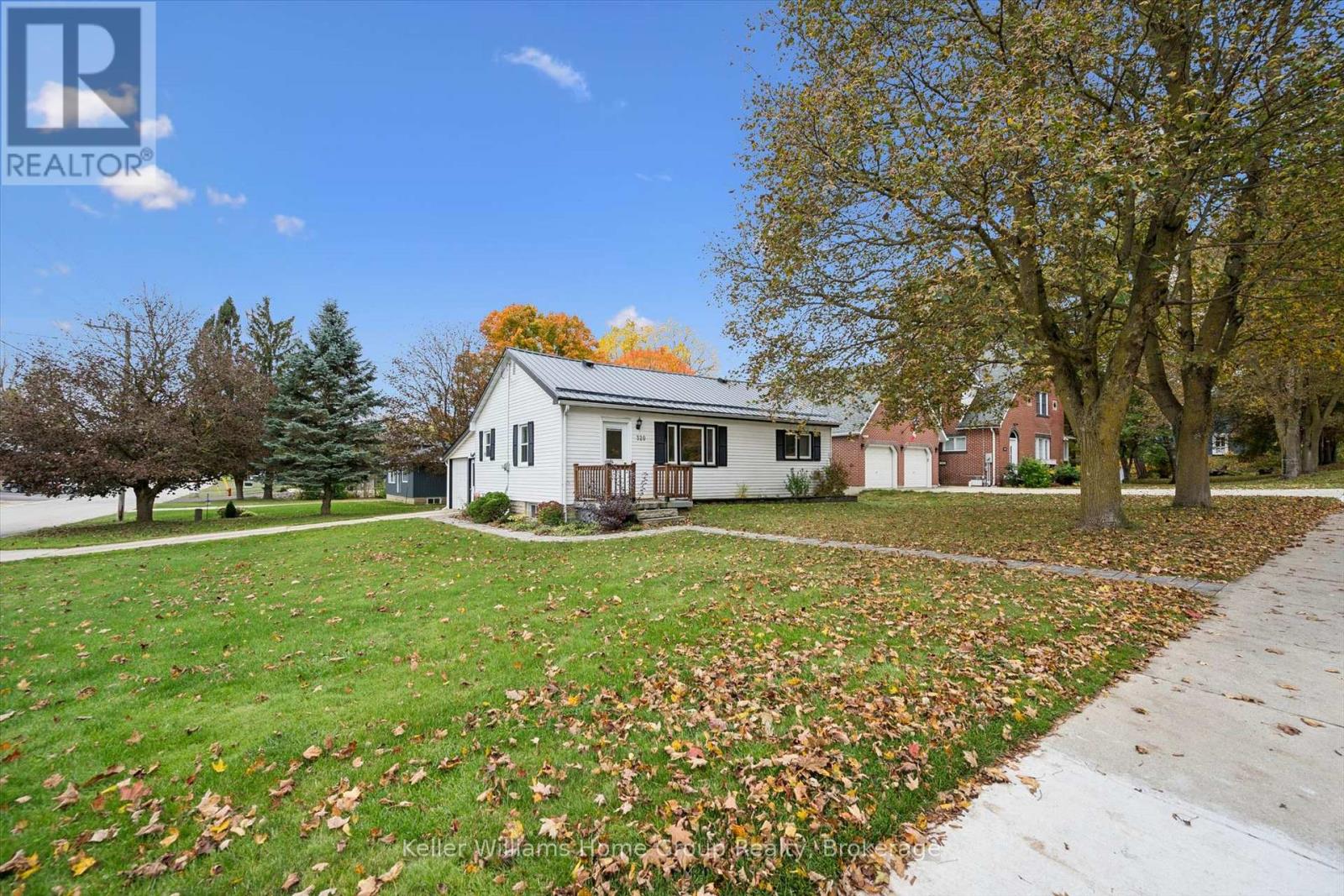 320 QUEEN STREET W Property Photo 1