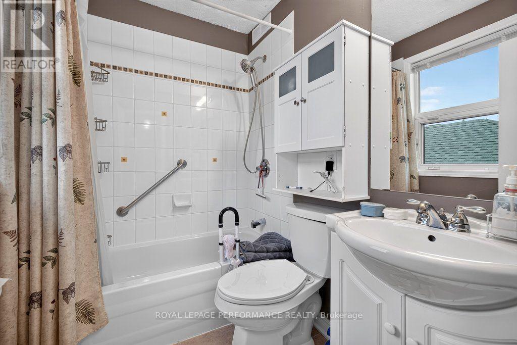 137 Genest Street Property Photo 35
