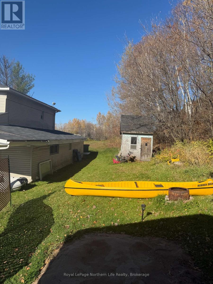 226 Railway Street Property Photo 6