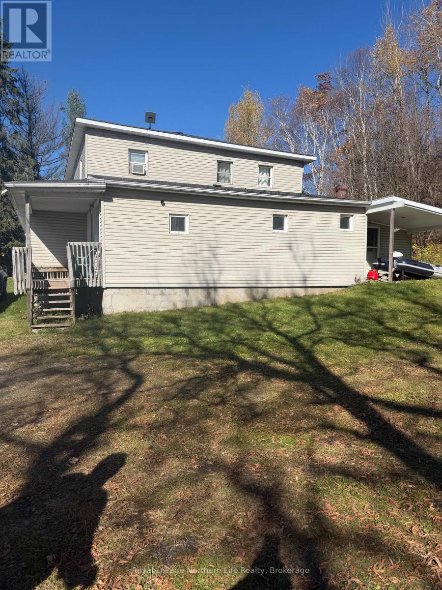 226 Railway Street Property Photo 8