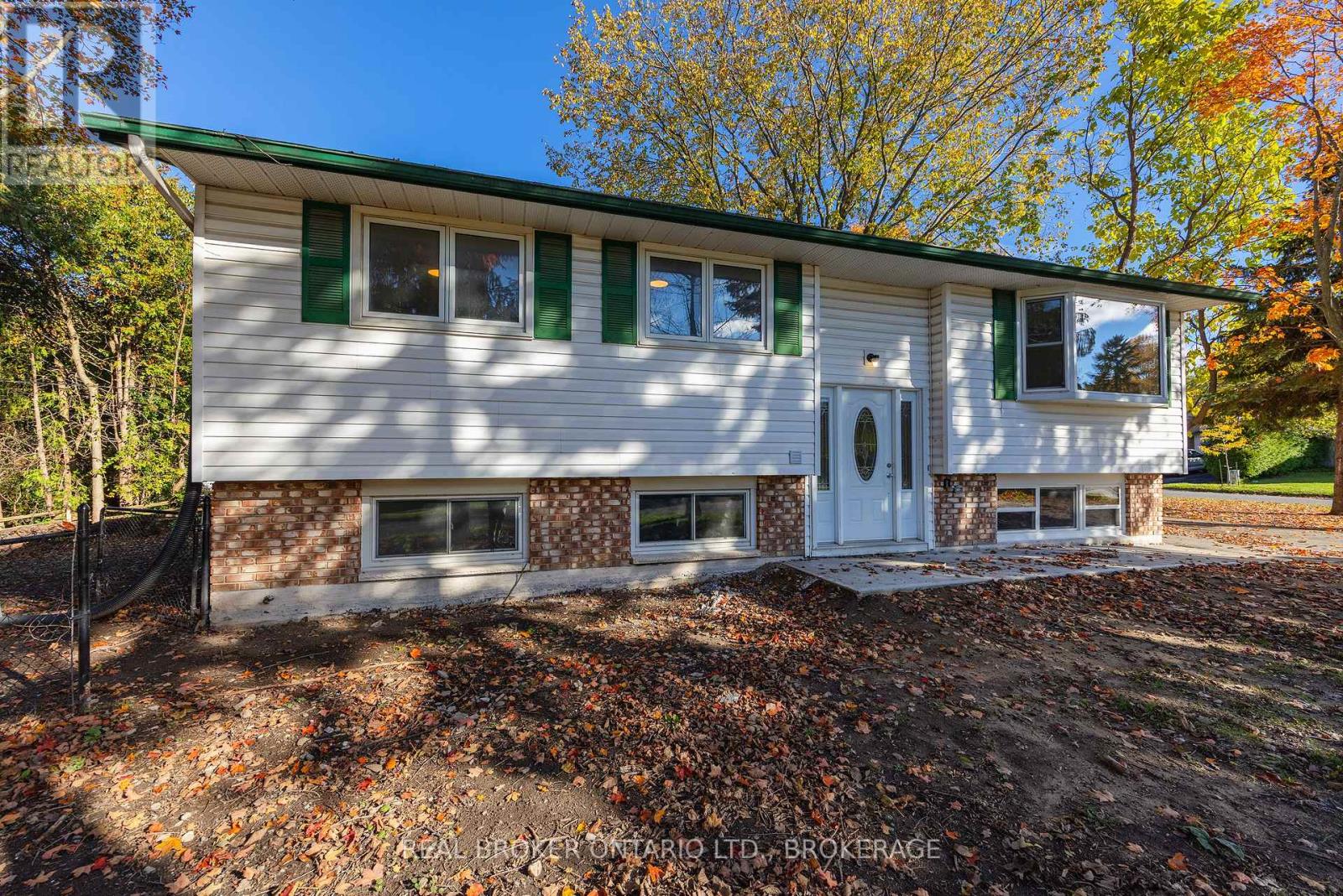 759 High Gate Park Drive Property Photo 2