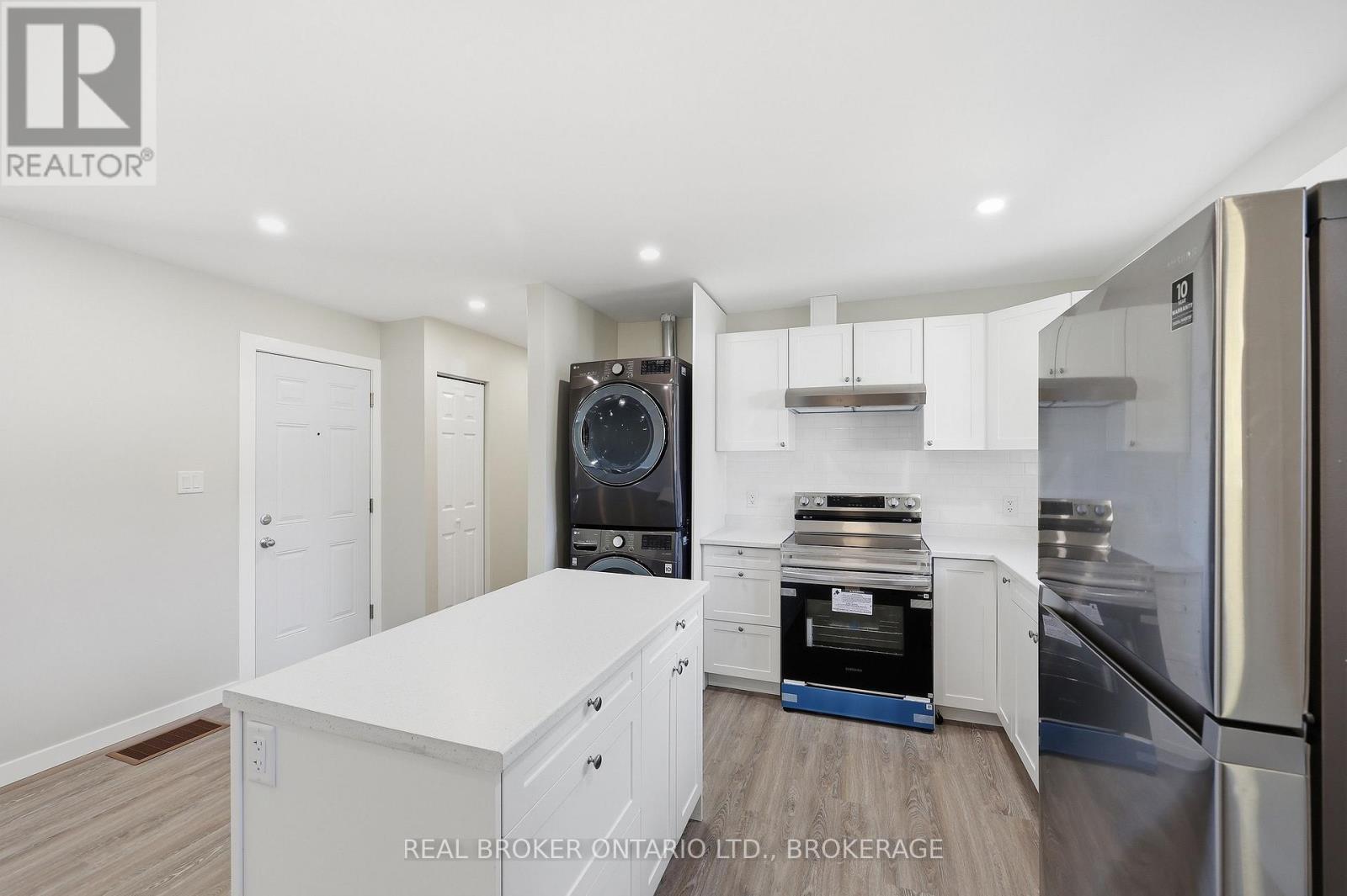 759 High Gate Park Drive Property Photo 9