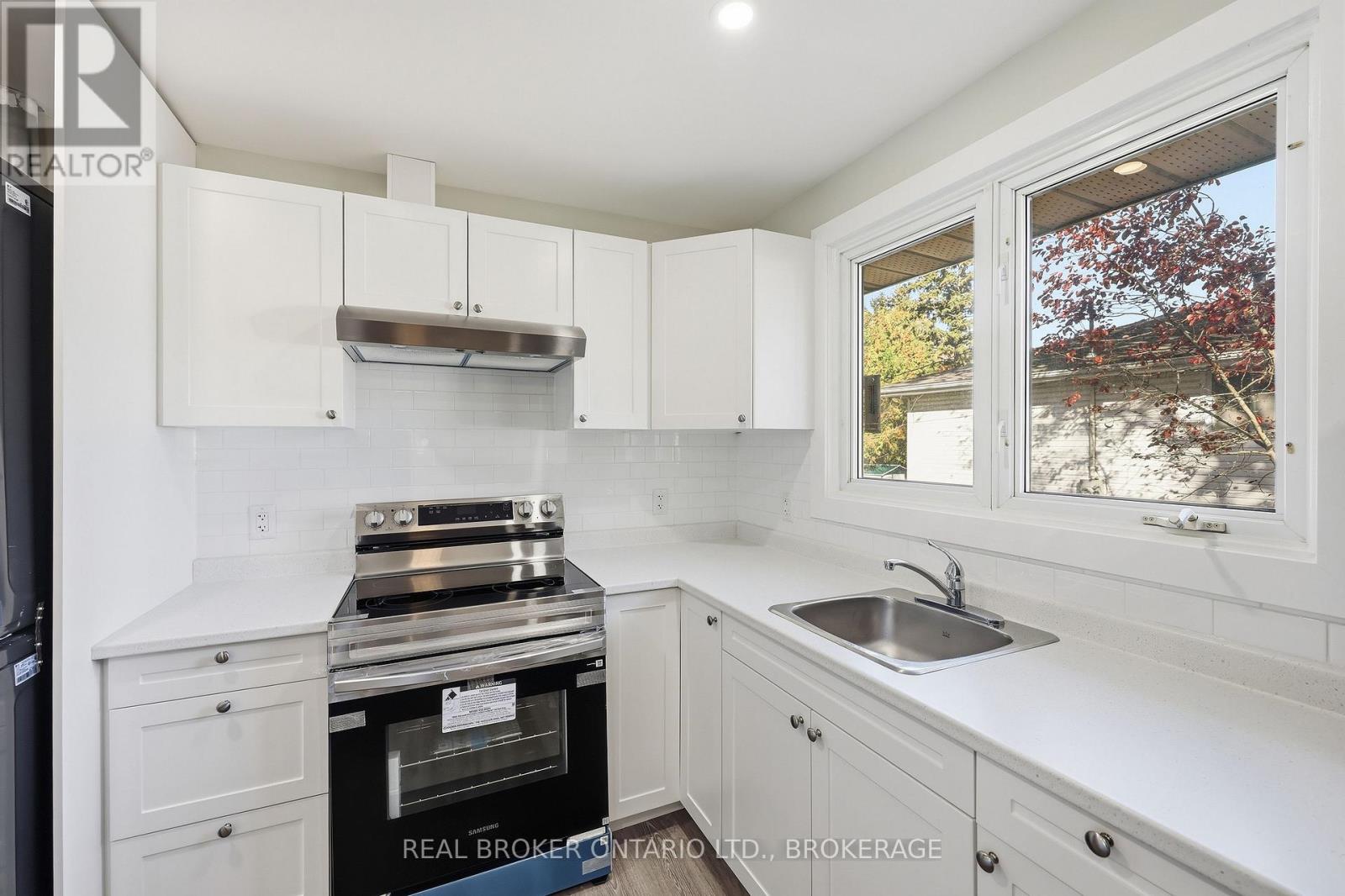 759 High Gate Park Drive Property Photo 10