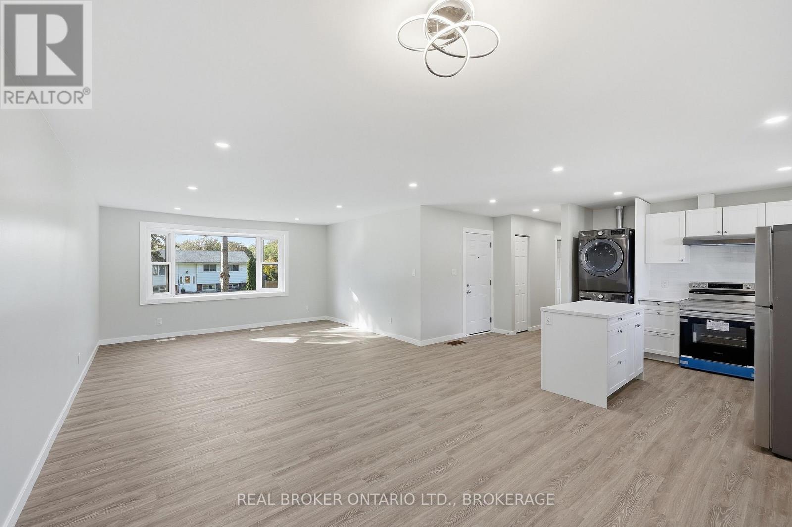 759 High Gate Park Drive Property Photo 12