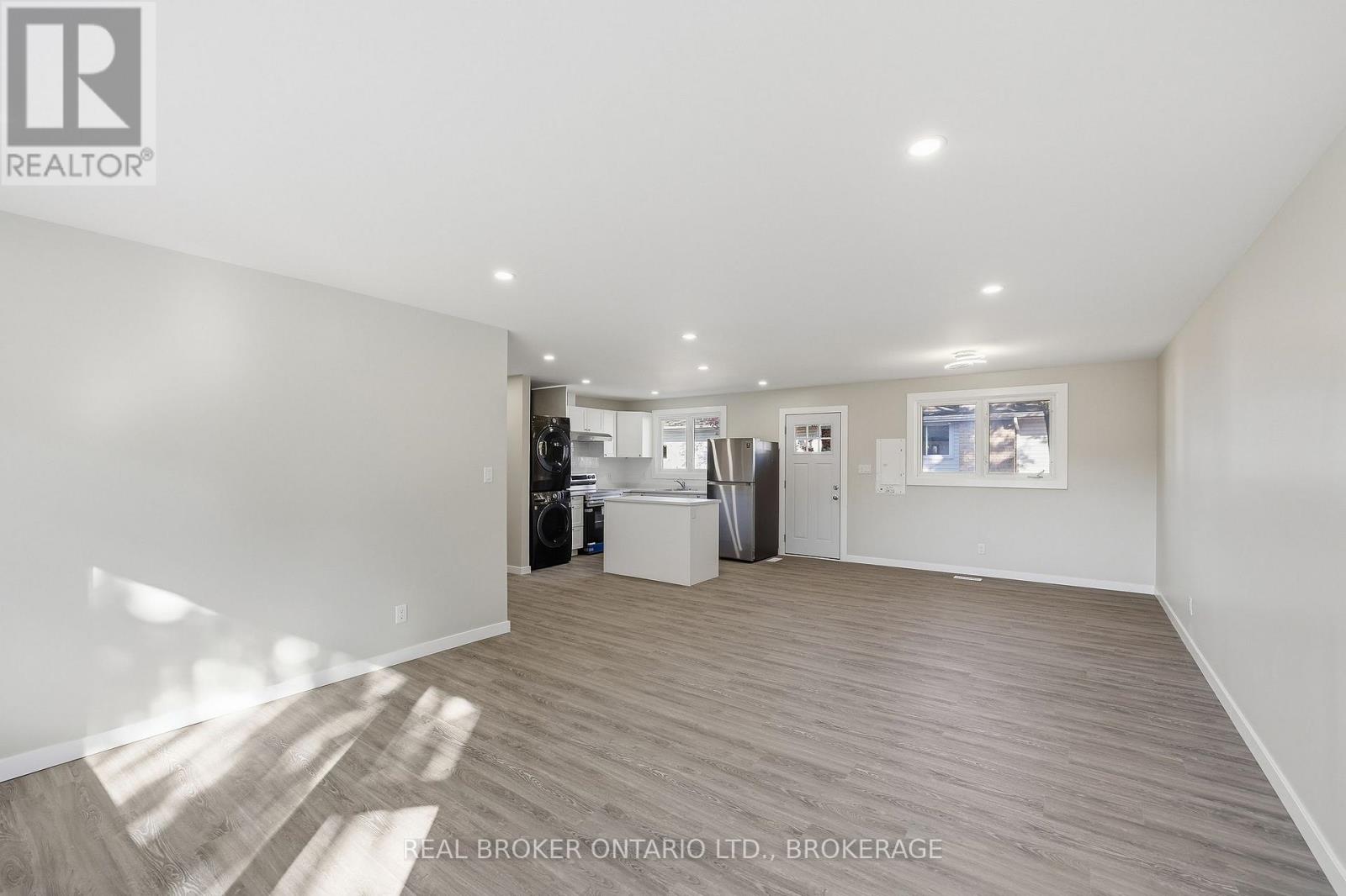 759 High Gate Park Drive Property Photo 14