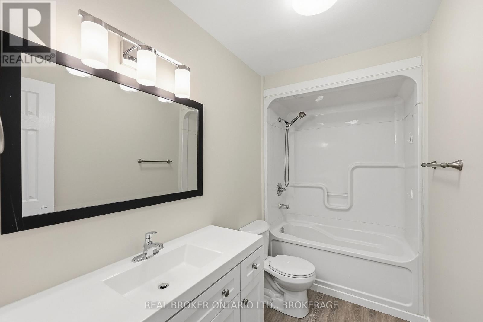759 High Gate Park Drive Property Photo 16