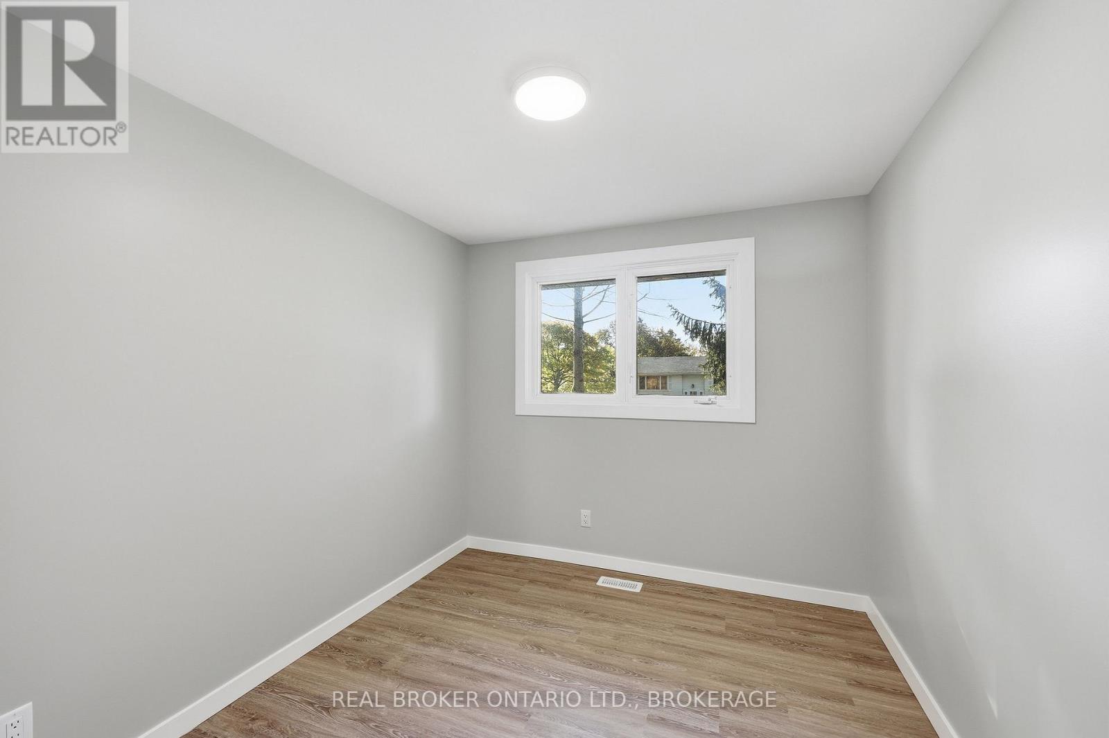 759 High Gate Park Drive Property Photo 17