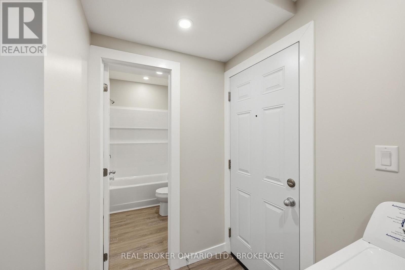 759 High Gate Park Drive Property Photo 24