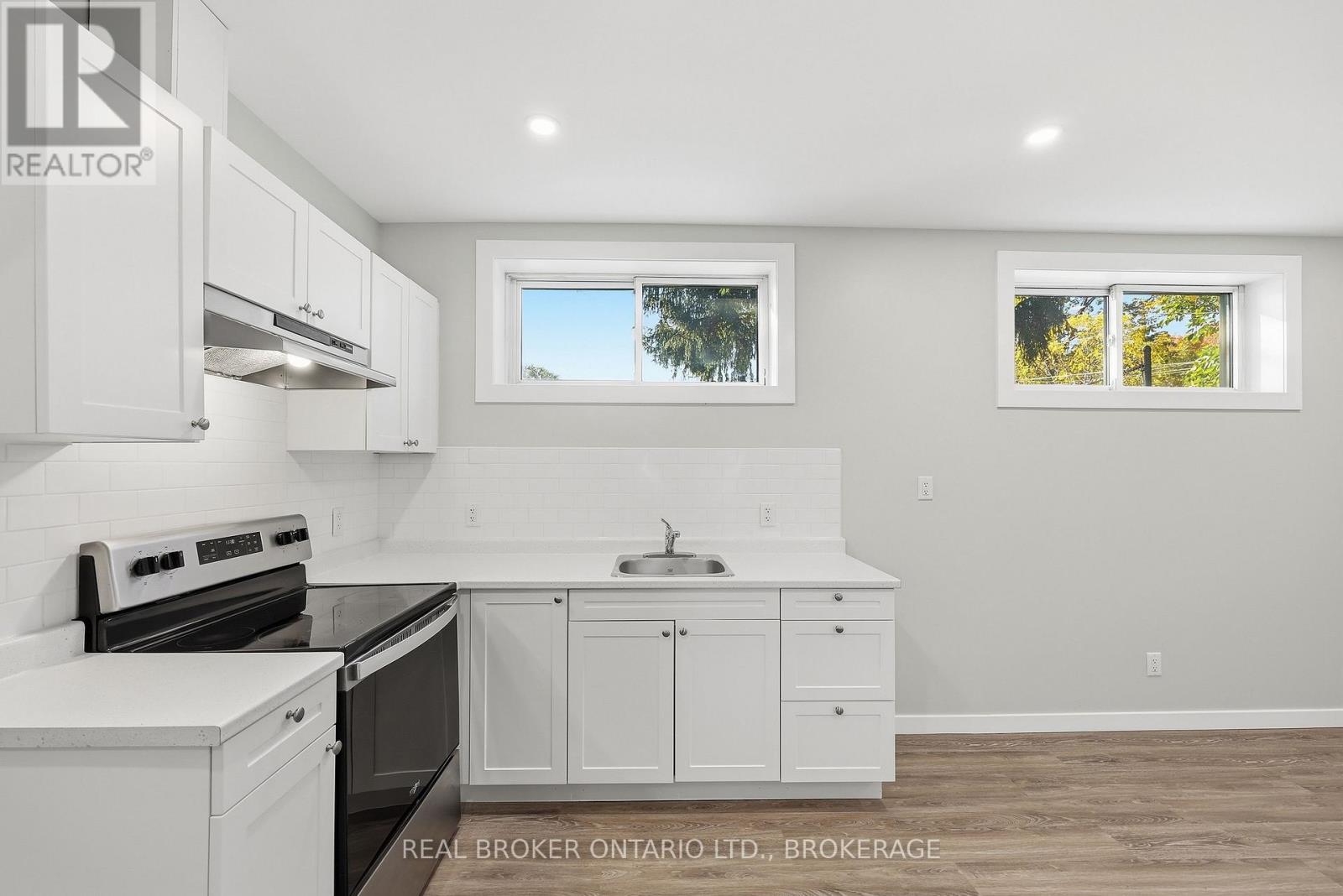 759 High Gate Park Drive Property Photo 27