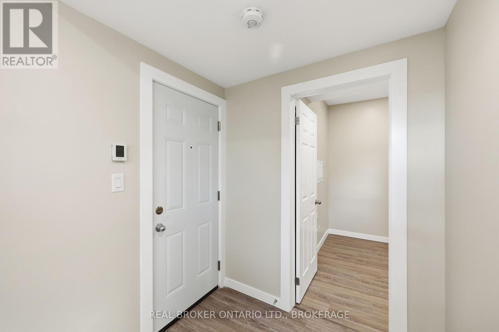 759 High Gate Park Drive Property Photo 32