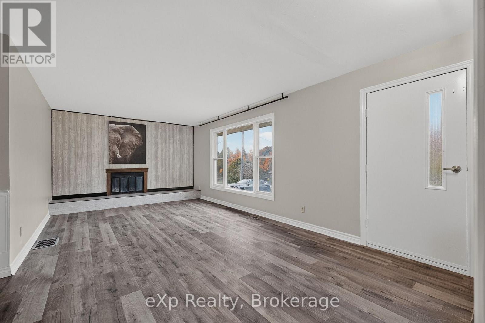 405014 Grey 4 Road Property Photo 3