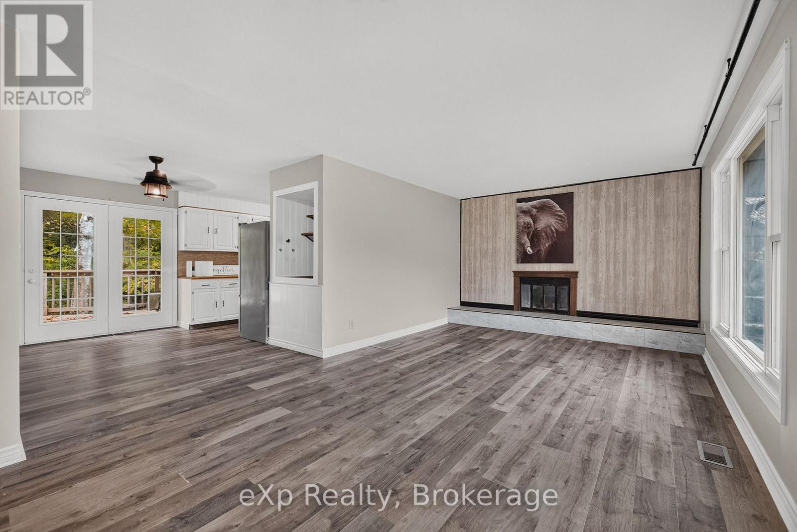405014 Grey 4 Road Property Photo 4