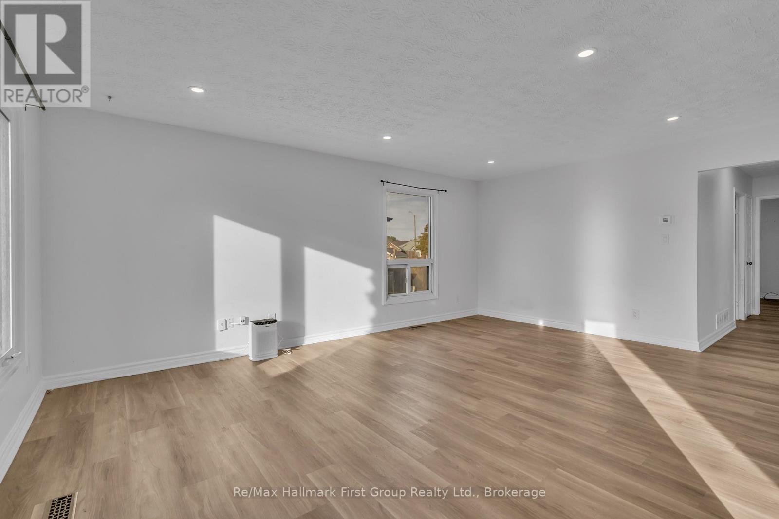 Main - 78 Commerford Street Property Photo 3