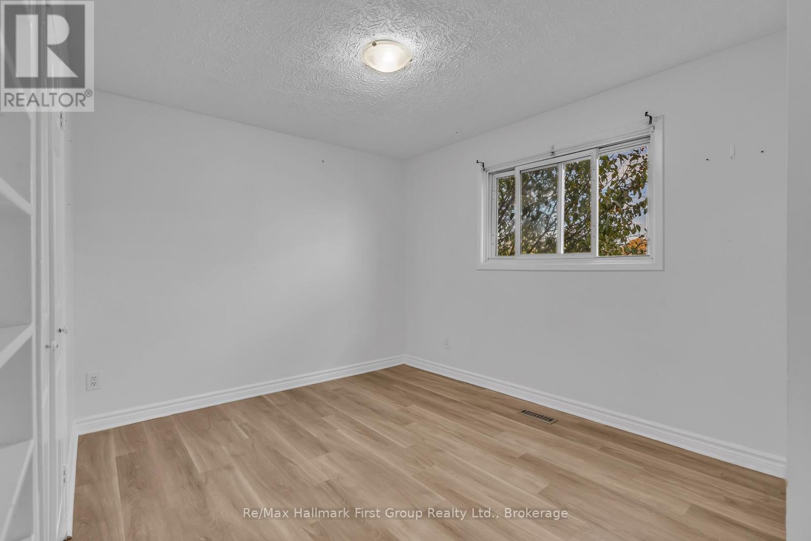 Main - 78 Commerford Street Property Photo 14