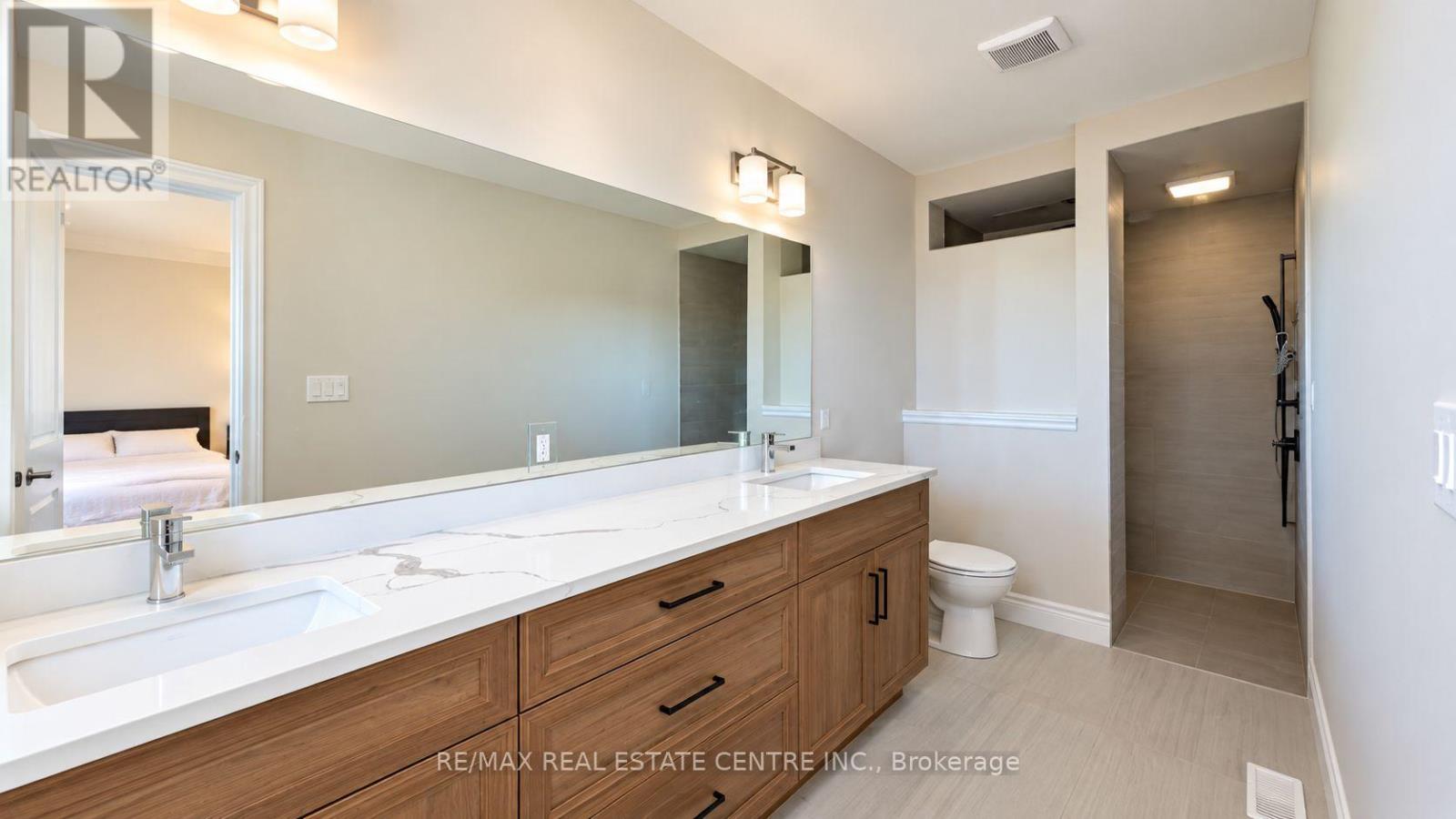 40 Tindall Crescent Property Photo 13