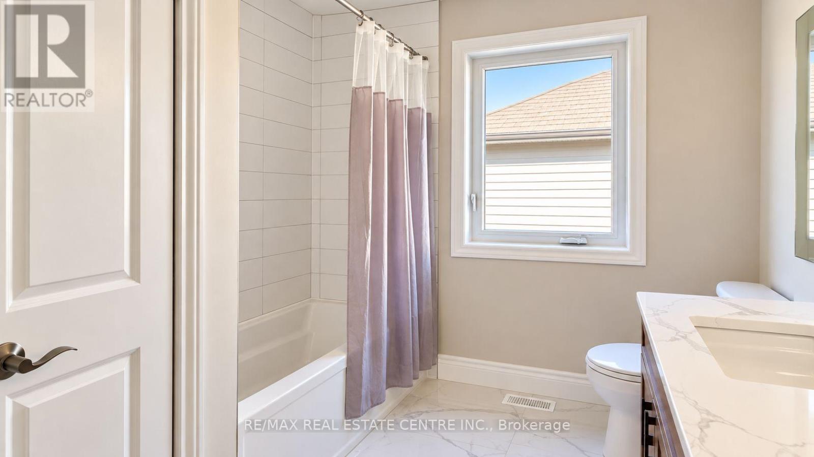 40 Tindall Crescent Property Photo 18