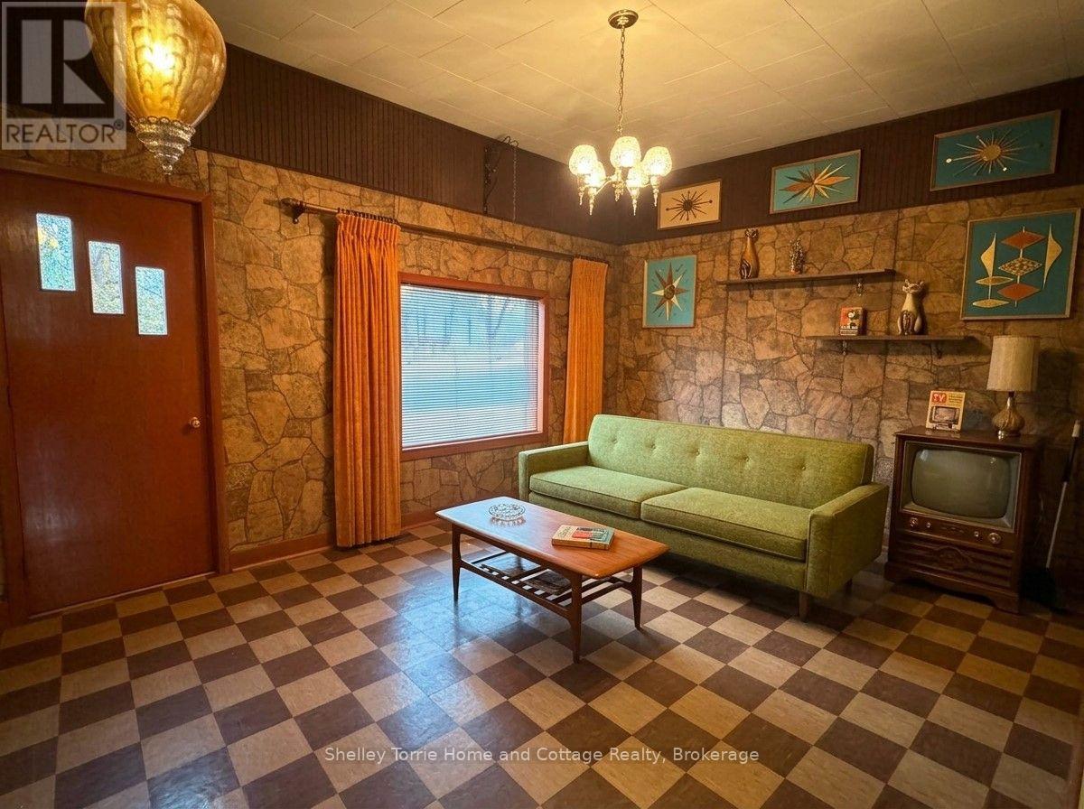 613 Front Street Property Photo 16