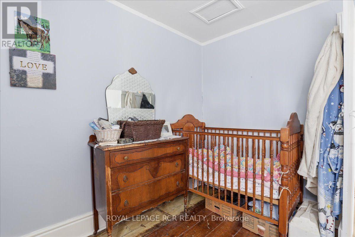 349 20 Side Road Property Photo 13