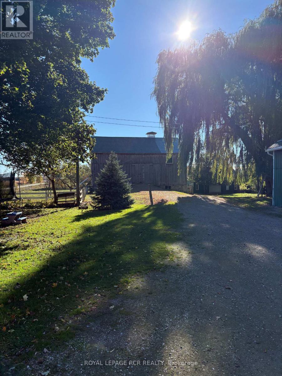 349 20 Side Road Property Photo 22