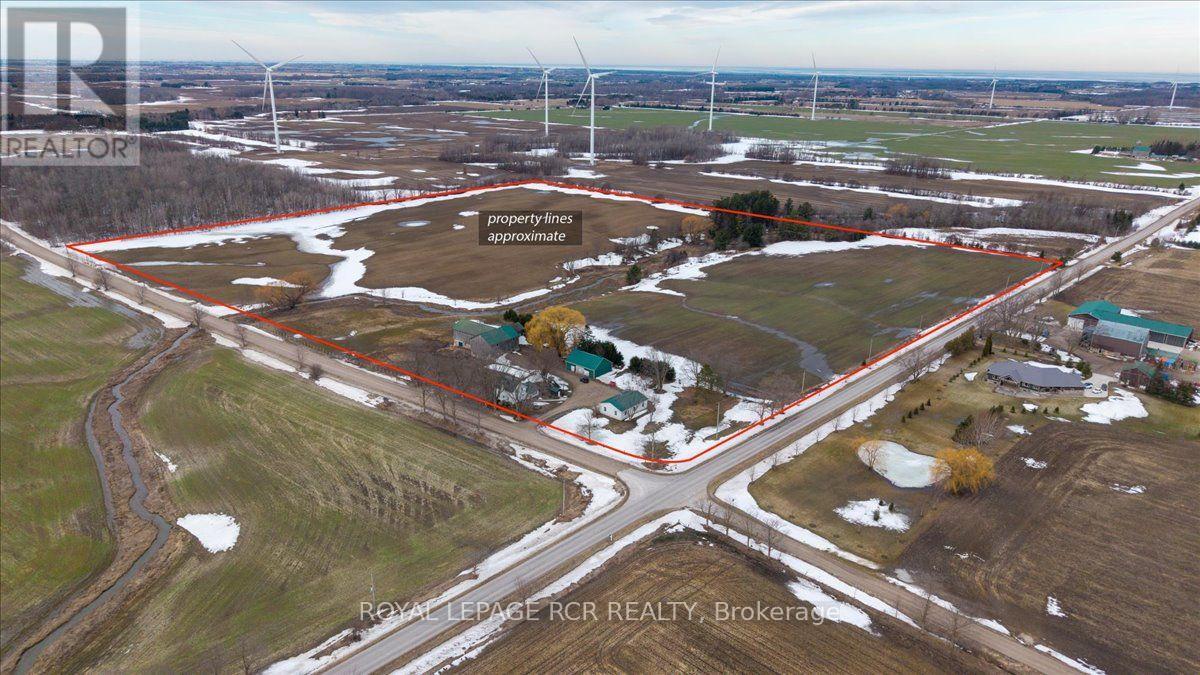 349 20 Side Road Property Photo 24