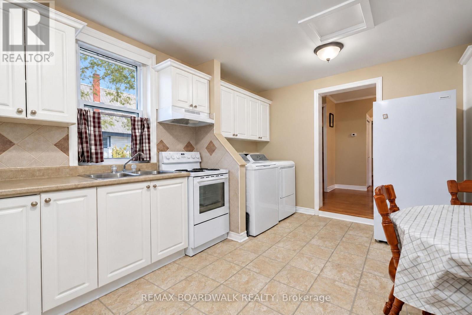 46 Cameron Street Property Photo 14