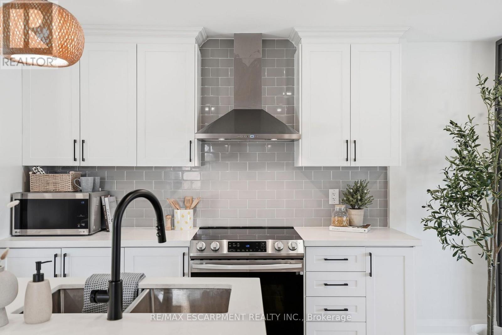 117 West 5th Street Property Photo 5