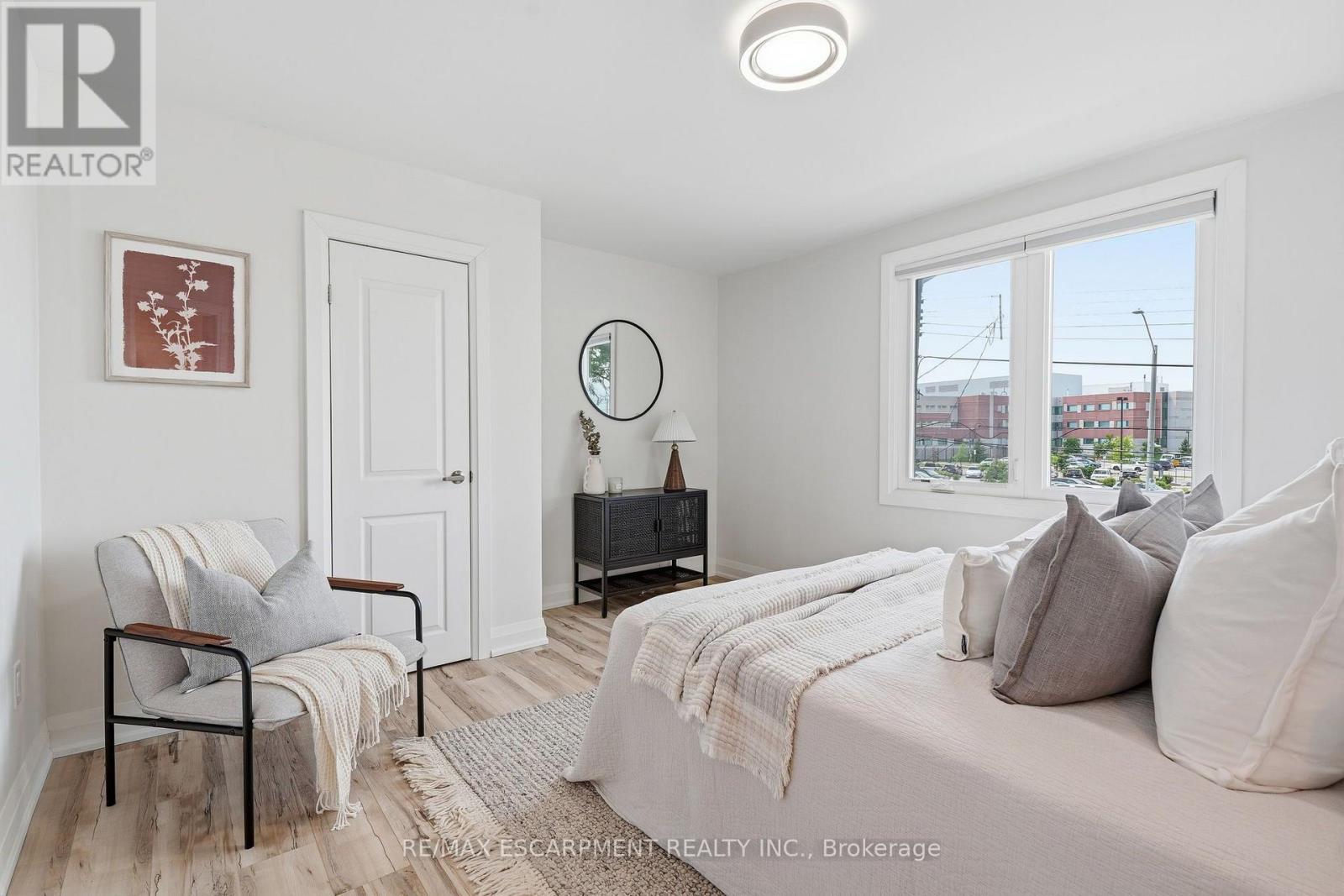 117 West 5th Street Property Photo 16