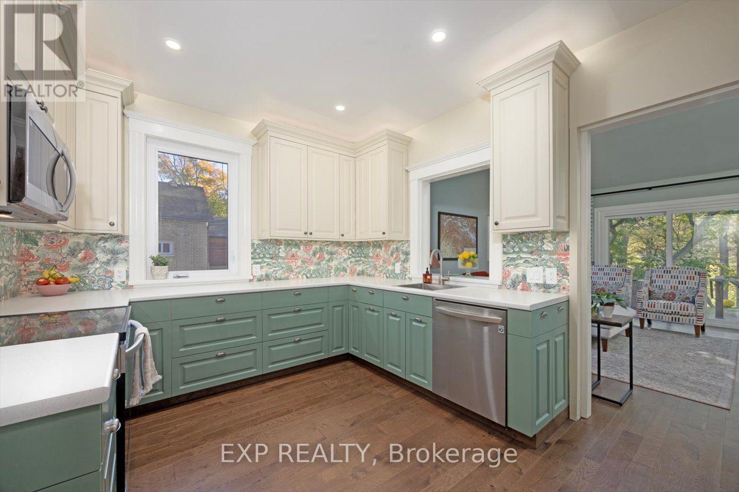 4105 Catherine Street Property Photo 6