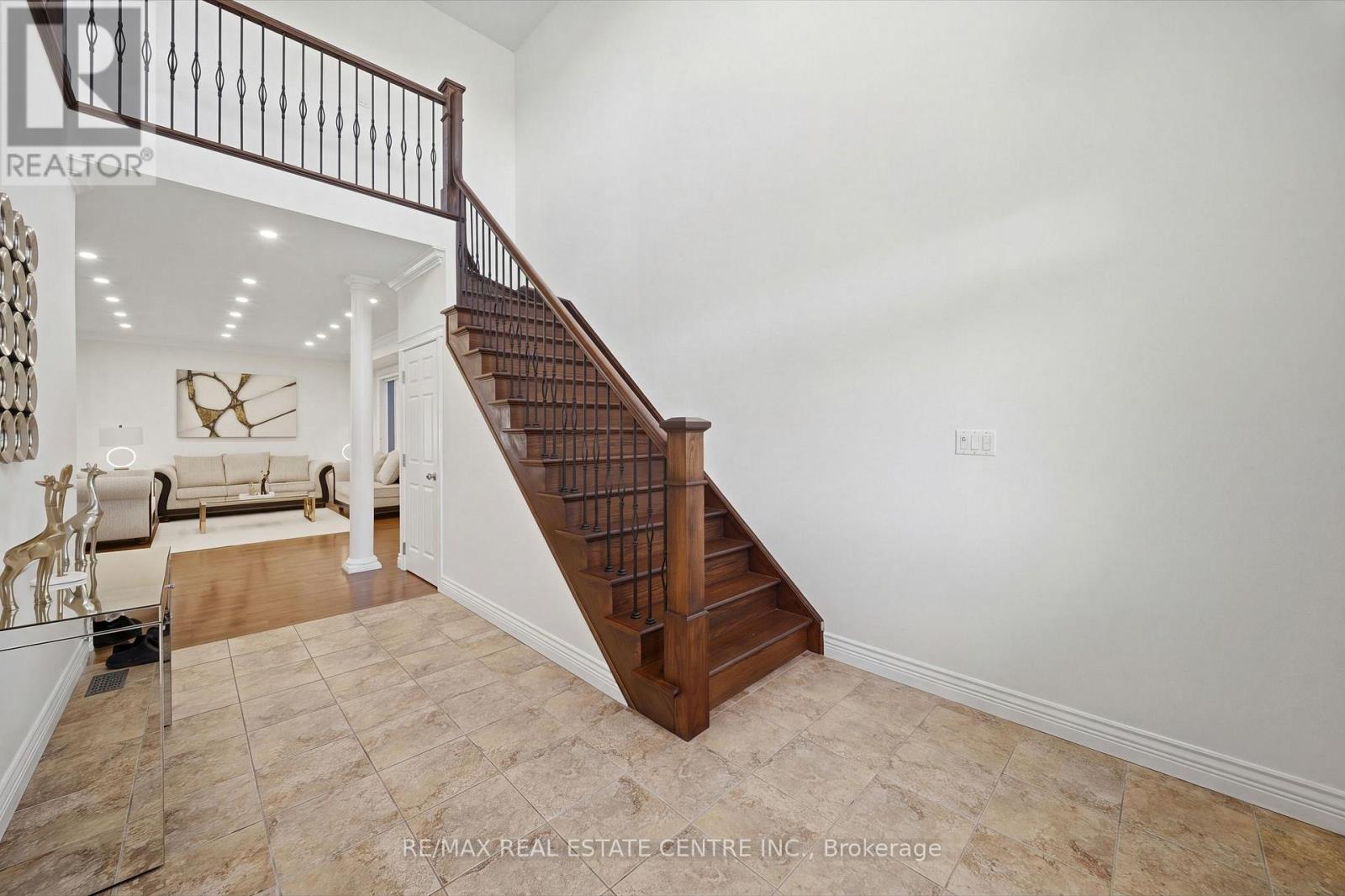 509 St Moritz Avenue Property Photo 9
