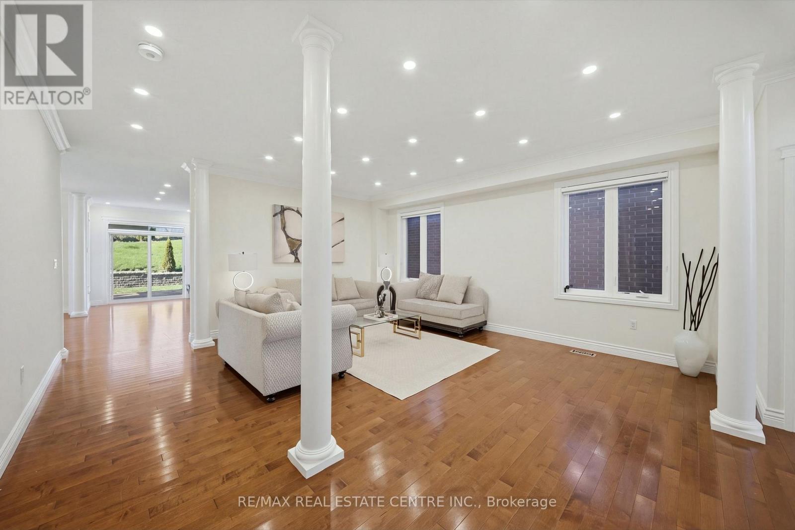 509 St Moritz Avenue Property Photo 10