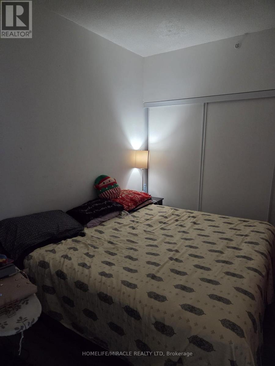 815 - 1 Wellington Street Property Photo 6
