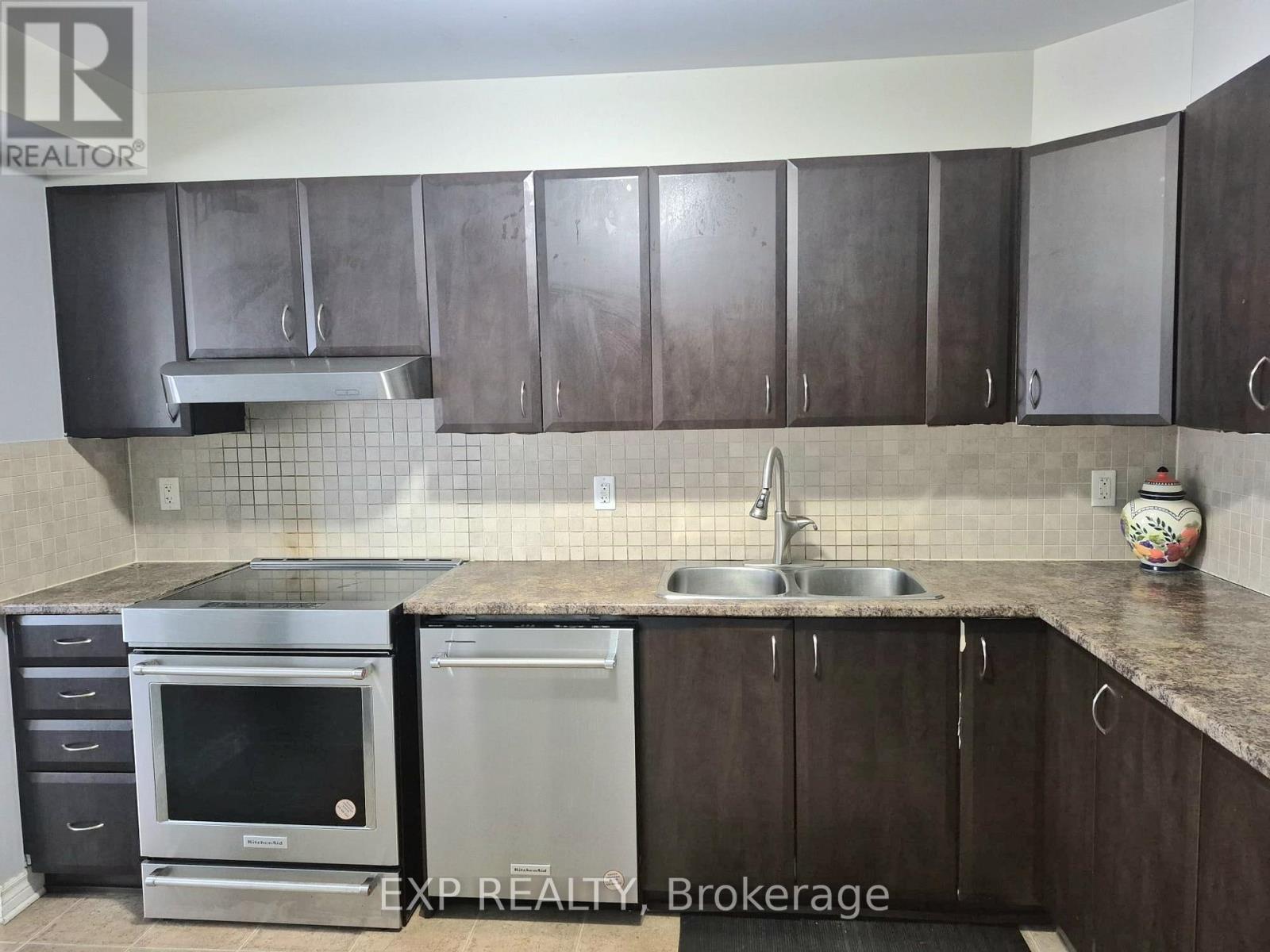 2306 Marble Crescent Property Photo 2